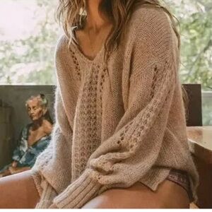 Spell & the gypsy women’s knit v neck sweatshirt in stone M/L